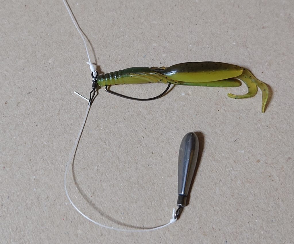 ヘビダンにワームをセット