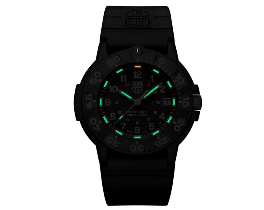 ルミノックス ナイトホークが光る