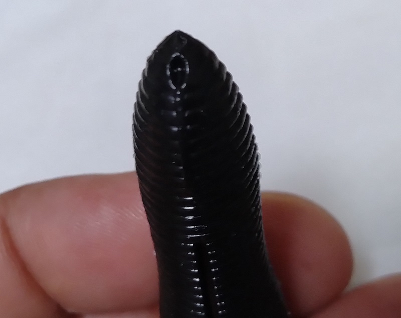 OSP スピンナッツ65㎜先端に、フックを刺すくぼみが有ります