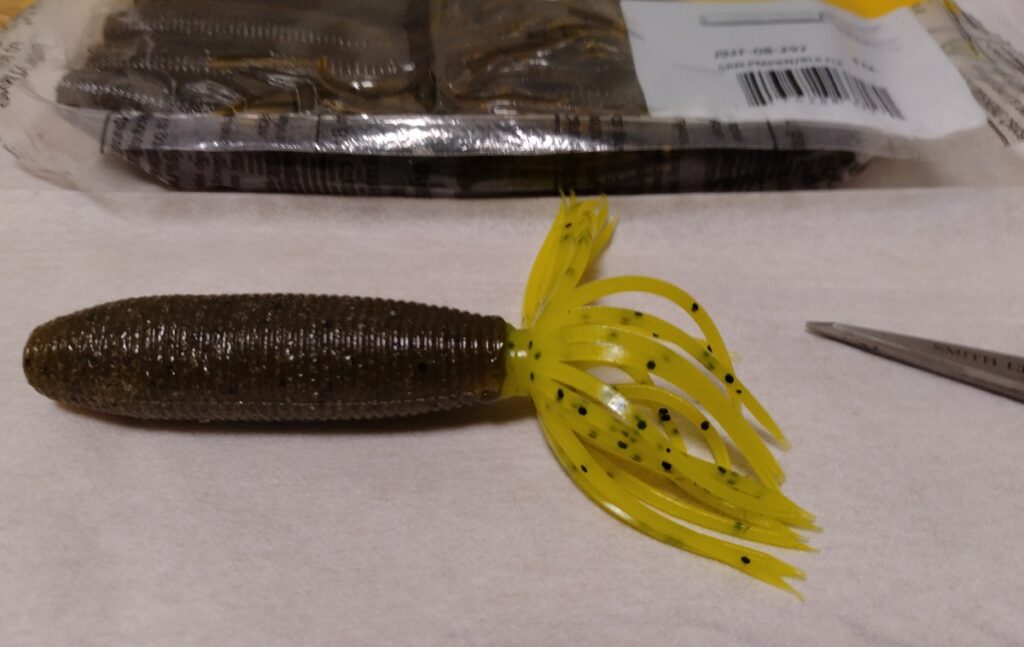 袋から出したファットイカはヒダが根本まで切れていません