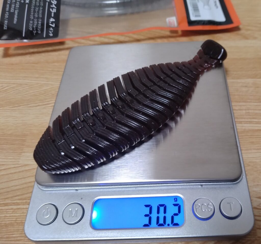 RAID ヒラタイラー4.7in.の重さは、約30gです。