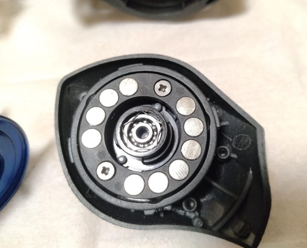 サイドカップにベアリング追加